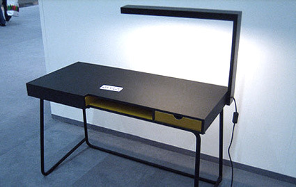 table-with-lamp
